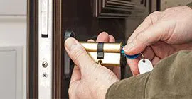 Universal Locksmith Store Weatogue, CT 860-516-0810